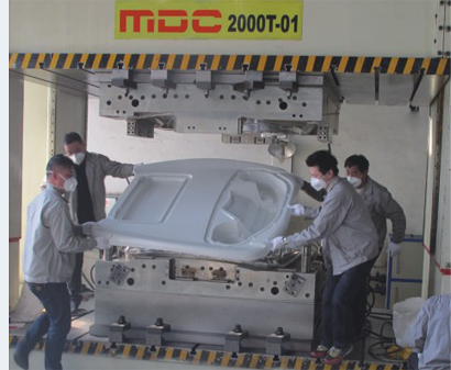 SMC 工具：高性能復合材料制造的精密模具